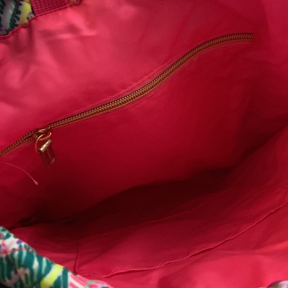 🌺Last One!🌺NWT Lilly Pulitzer Printed Quilted Drawstring Backpack - Picture 7 of 8